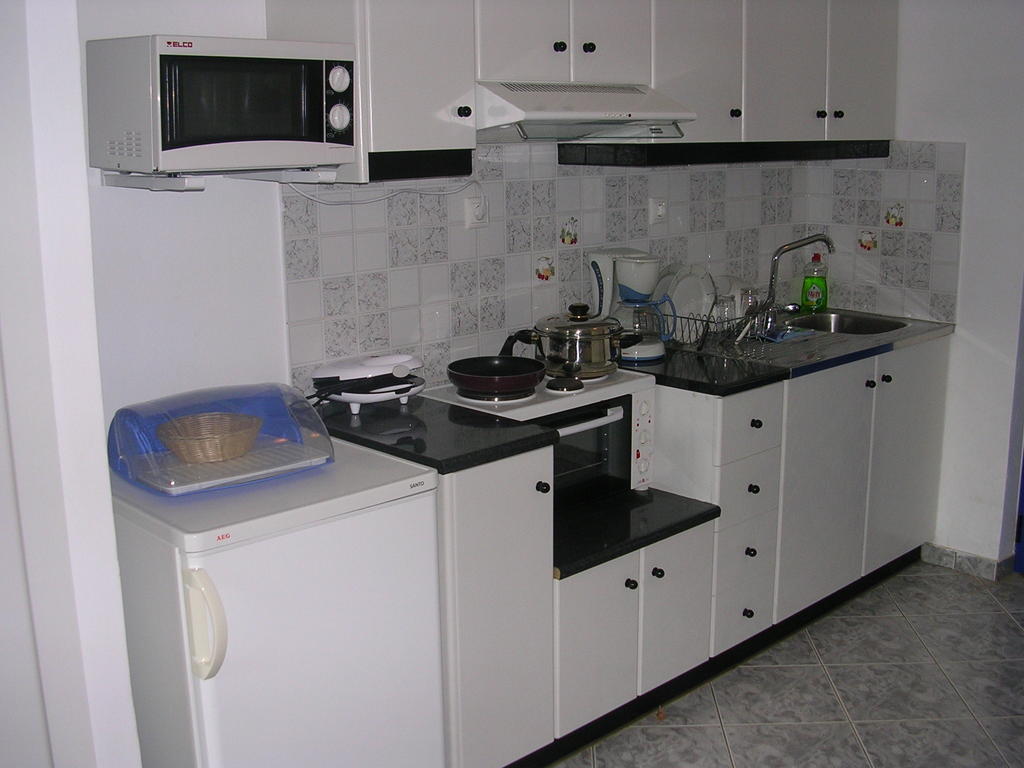 Stefanos Apartments Agia Fotia  Стая снимка